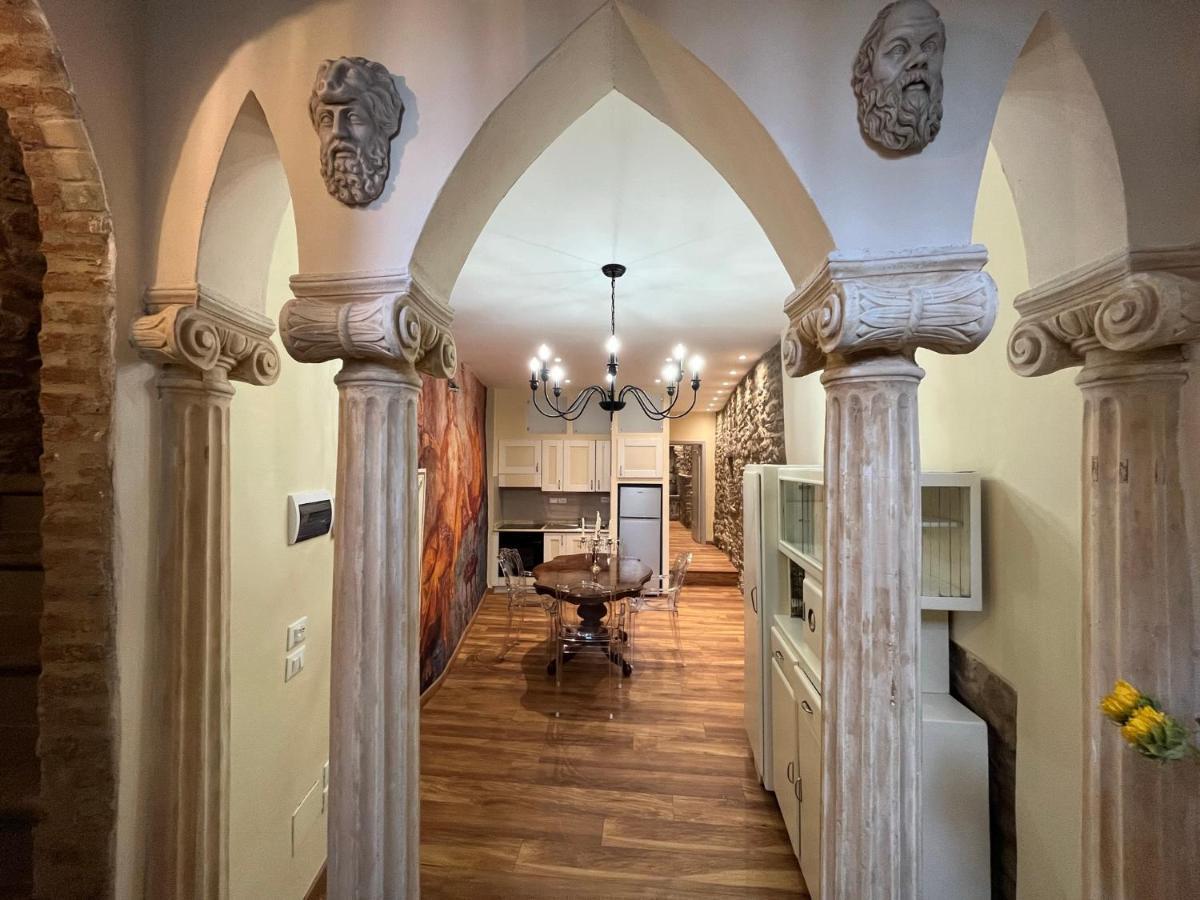 Cortona Suite - The House With Well And The Frescos Palace Extérieur photo